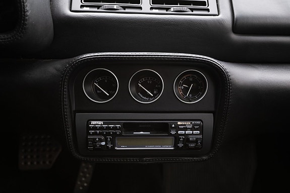 Ferrari 355 23 of 30