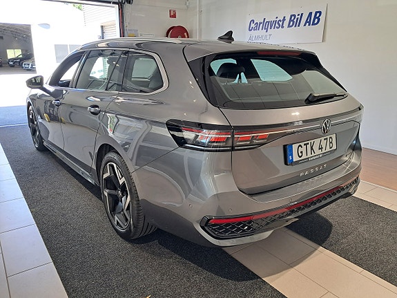 Volkswagen Passat 4 of 5