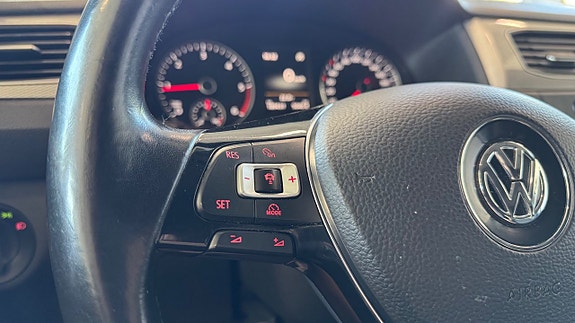 Volkswagen Caddy Maxi 10 of 13