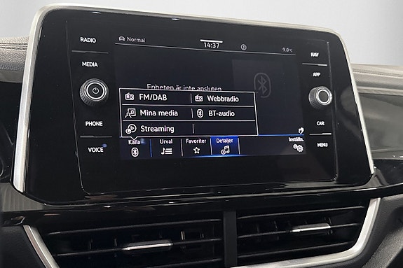 Volkswagen T-Roc 20 of 30
