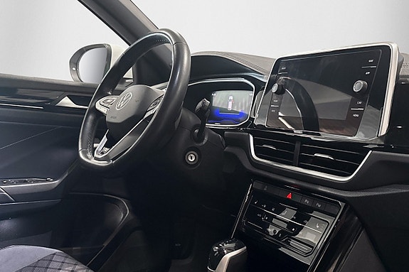 Volkswagen T-Roc 11 of 30