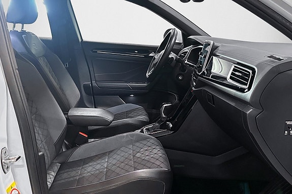 Volkswagen T-Roc 12 of 30