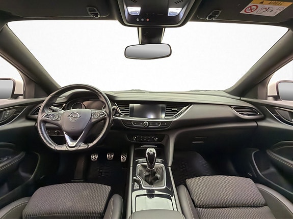 Opel Insignia 11 of 28