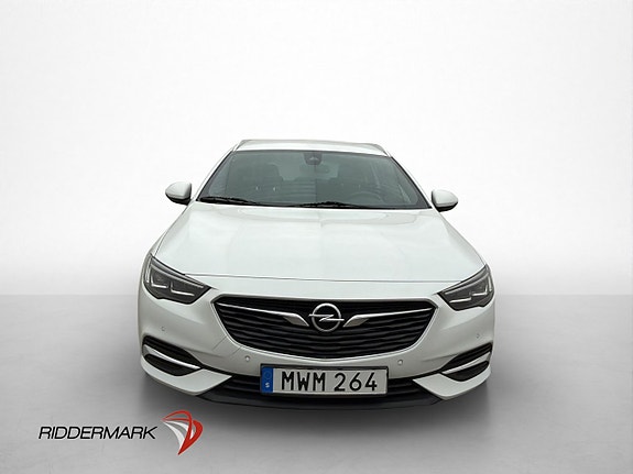 Opel Insignia 2 of 5