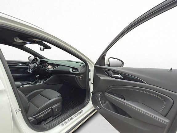 Opel Insignia 23 of 28