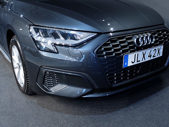Audi A3 4 of 5