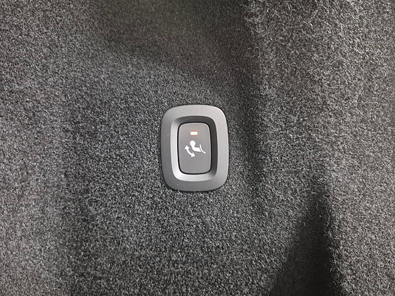 Volvo XC60 11 of 13