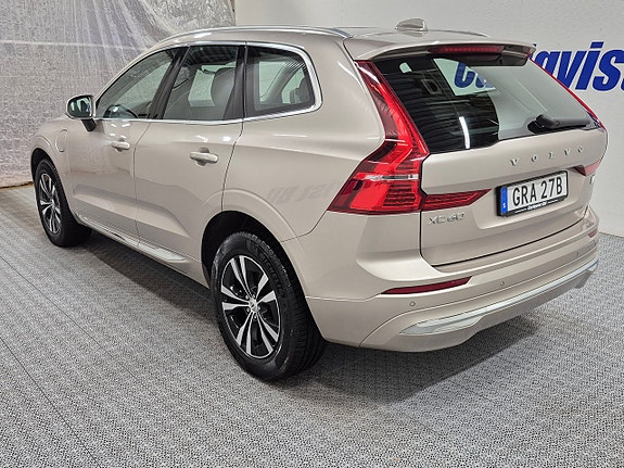 Volvo XC60 3 of 13