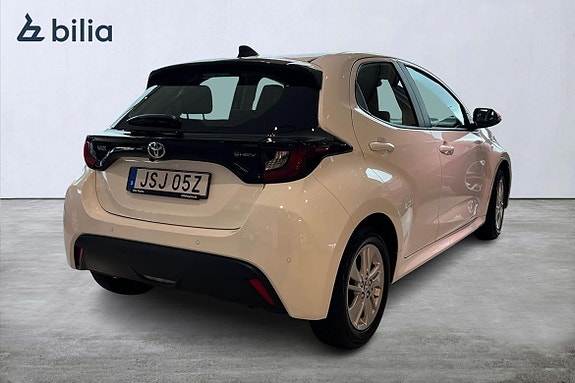 Toyota Yaris 19 of 21