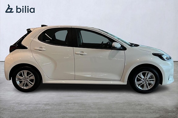 Toyota Yaris 18 of 21