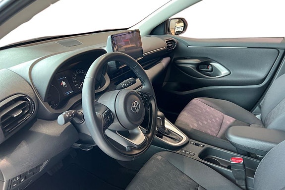 Toyota Yaris 14 of 21