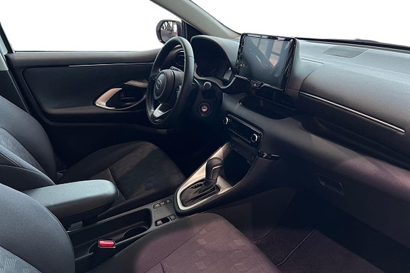Toyota Yaris 7 of 21