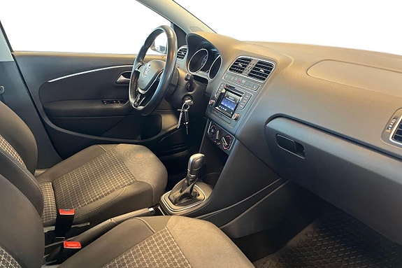 Volkswagen Polo 17 of 21
