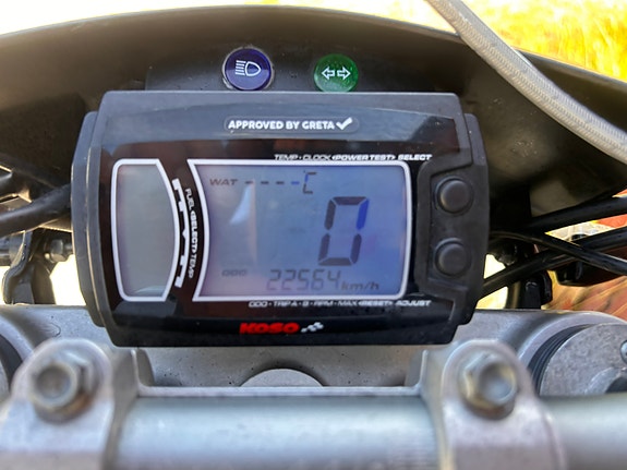 KTM 660 SMC - A2 Supermoto 6 of 6