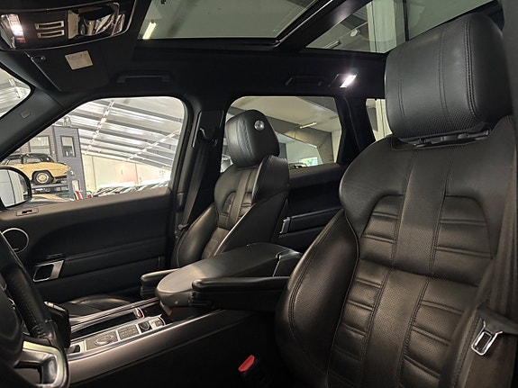 Land Rover Range Rover Sport 9 of 18