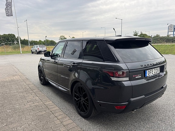 Land Rover Range Rover Sport 27 of 29
