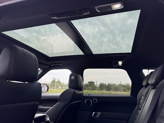 Land Rover Range Rover Sport 25 of 29