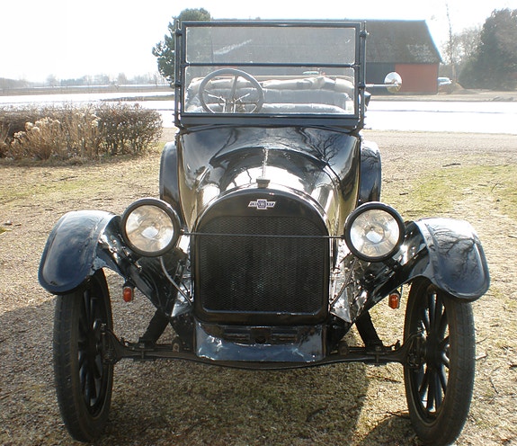 Chevrolet 2 of 5