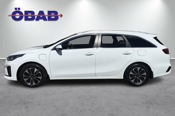 Kia Ceed 4 of 12