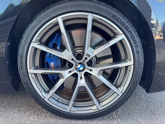 BMW M850i 10 of 21