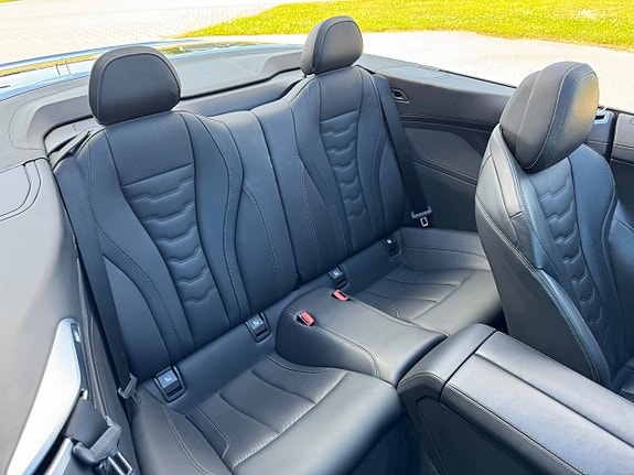 BMW M850i 18 of 21