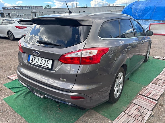 Ford Focus 3 of 5