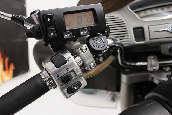 Yamaha RoyalStar Venture XVZ1300 13 of 15