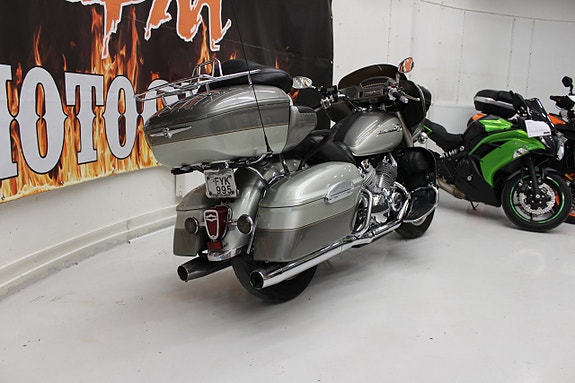 Yamaha RoyalStar Venture XVZ1300 8 of 15
