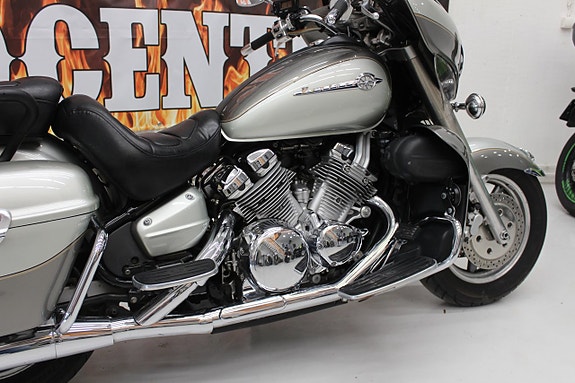 Yamaha RoyalStar Venture XVZ1300 3 of 15