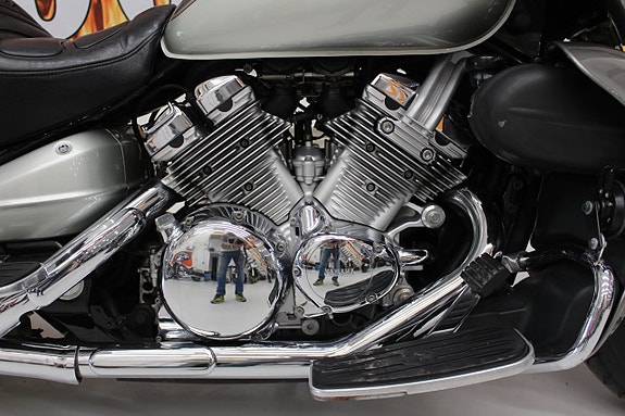 Yamaha RoyalStar Venture XVZ1300 4 of 15