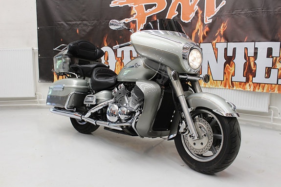 Yamaha RoyalStar Venture XVZ1300 2 of 15