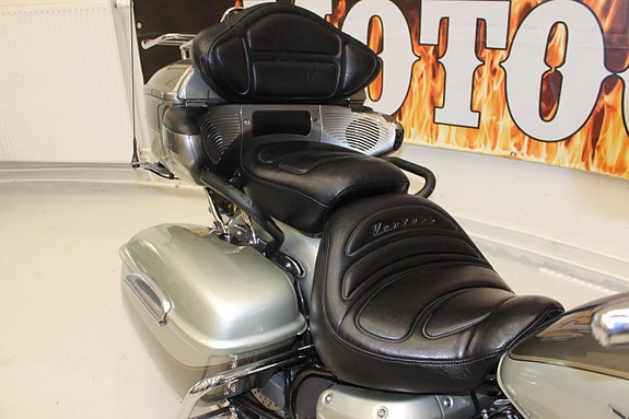 Yamaha RoyalStar Venture XVZ1300 10 of 15