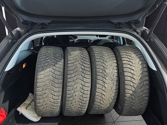 Peugeot 308 SW 11 of 11