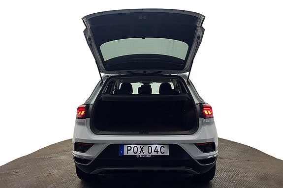 Volkswagen T-Roc 8 of 30