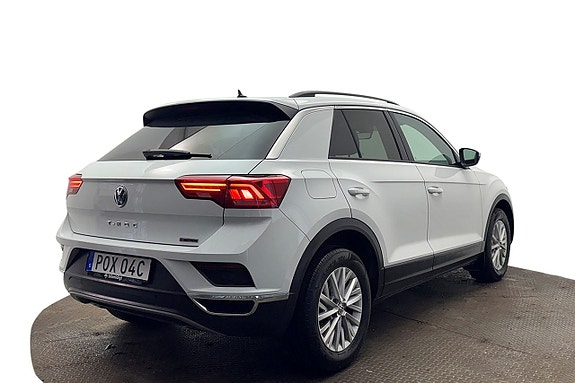 Volkswagen T-Roc 6 of 30