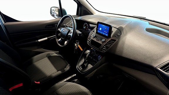 Ford Transit Connect 3 of 5