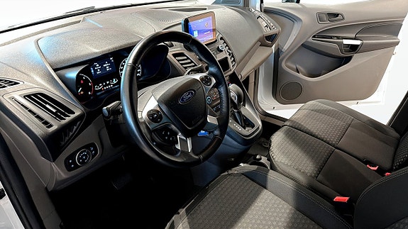 Ford Transit Connect 4 of 5