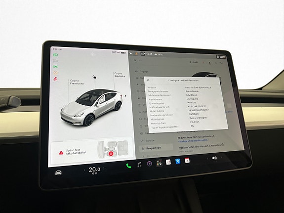 Tesla Model Y 23 of 30