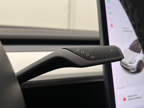Tesla Model Y 29 of 30