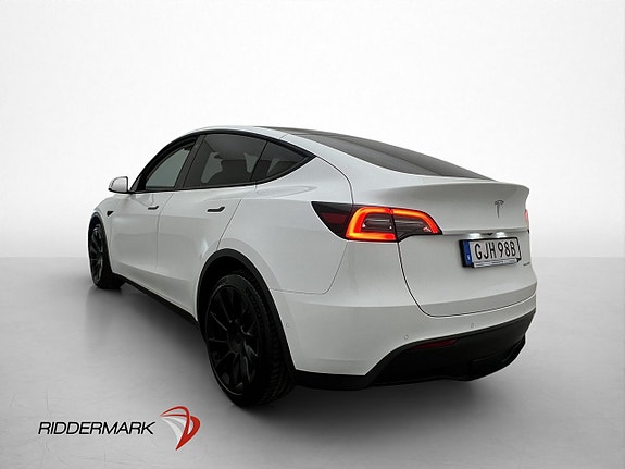 Tesla Model Y 6 of 30