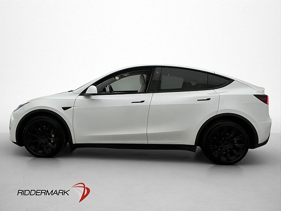 Tesla Model Y 5 of 30