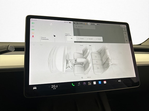 Tesla Model Y 20 of 30