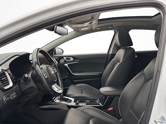 Kia XCeed 12 of 30
