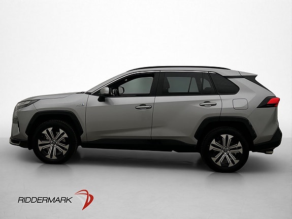 Toyota RAV4 Plug-in Hybrid 4 of 5