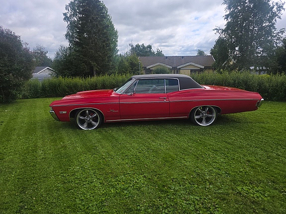 Chevrolet Impala 2 of 5