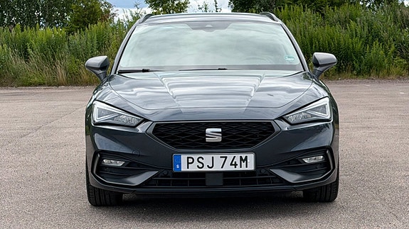 Seat Leon 2 of 5