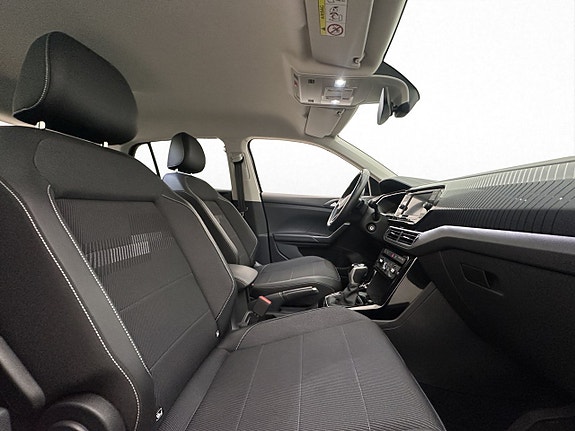 Volkswagen T-Cross 23 of 30