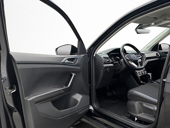Volkswagen T-Cross 10 of 30