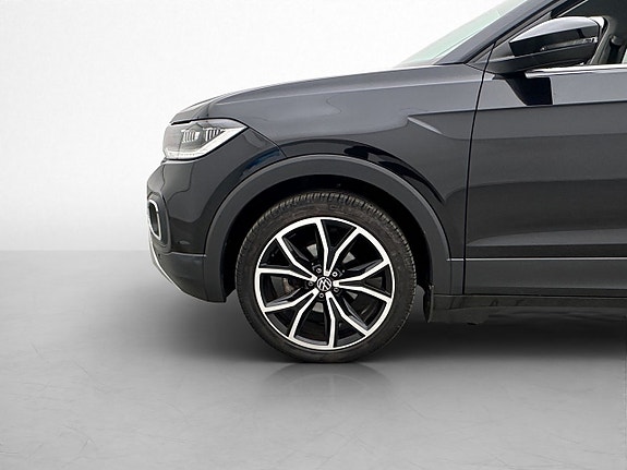 Volkswagen T-Cross 27 of 30