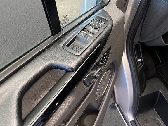 Ford Custom Tourneo 10 of 21